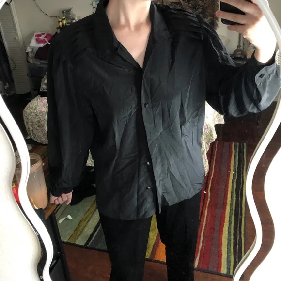 Vintage balloon sleeve blouse with shoulder pads and tiered pleats on shoulders - Picture 2 of 8